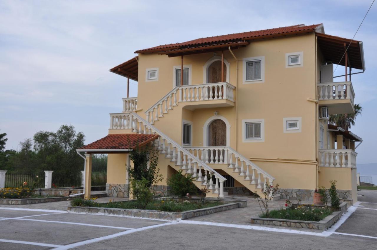 Neptune Resort Kávos Zewnętrze zdjęcie